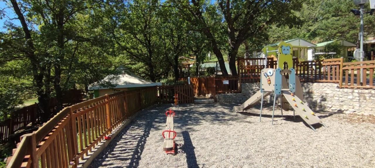 Camping Pres Du Lac De Sainte Croix Bauduen Buitenkant foto